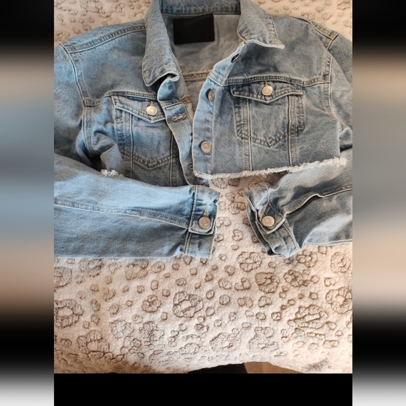 Refuge Cropped Juniors Jean Jacket Medium - Picture 2 of 5